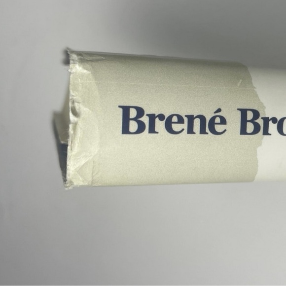 EUC- Brena Brown: DARE TO LEAD - Hardback - Picture 3 of 3